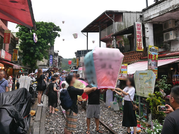 十分のランタン飛ばし