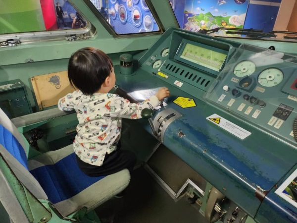 神戸海洋博物館・カワサキワールド「0系新幹線」運転席