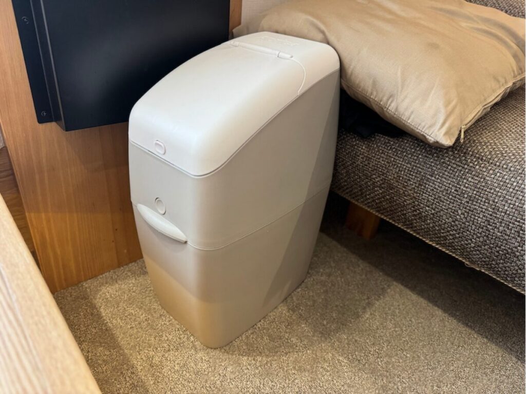 ホテル・アンドルームス大阪本町のオムツ用ゴミ箱