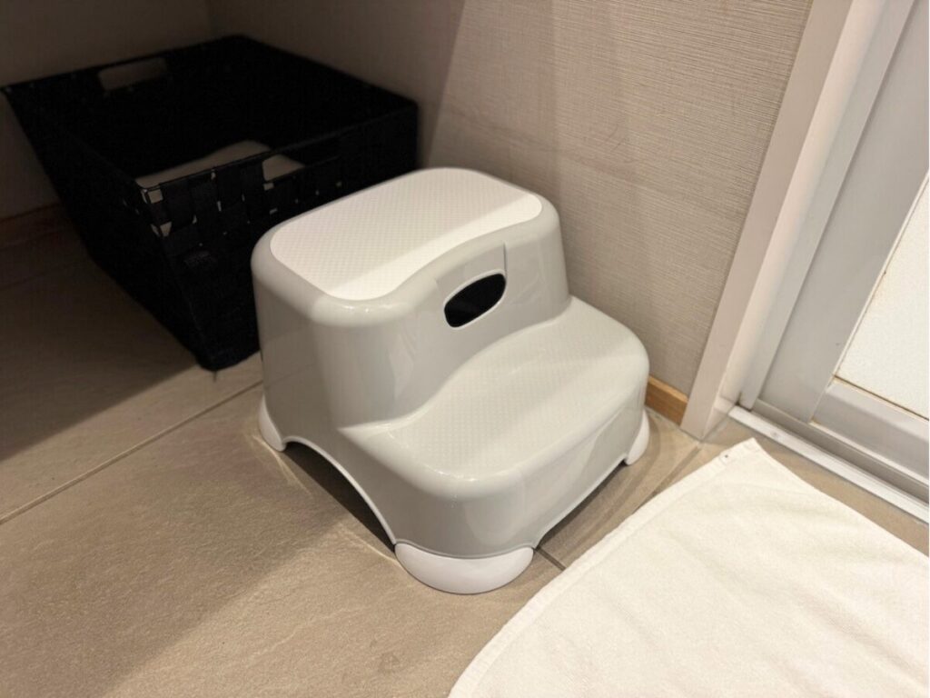 ホテル・アンドルームス大阪本町のお部屋のステップ