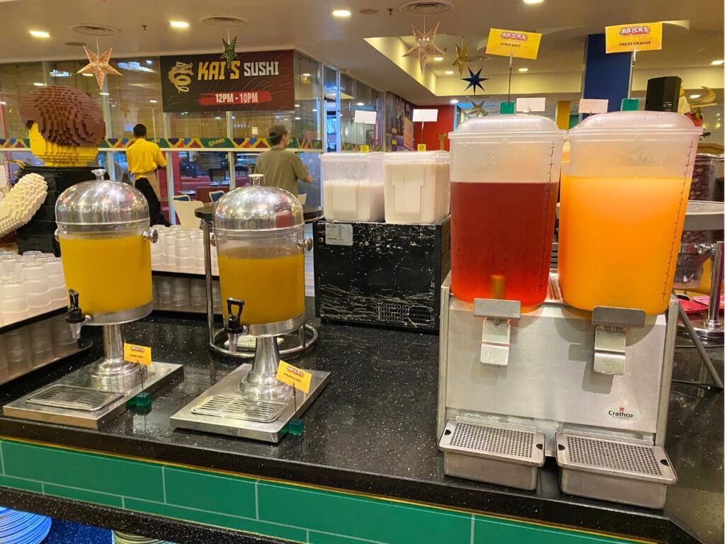 マレーシアレゴランドホテルの朝食ビュッフェのドリンク
