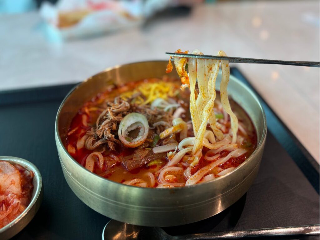 仁川空港第2ターミナルのフードコートで食べたうどん