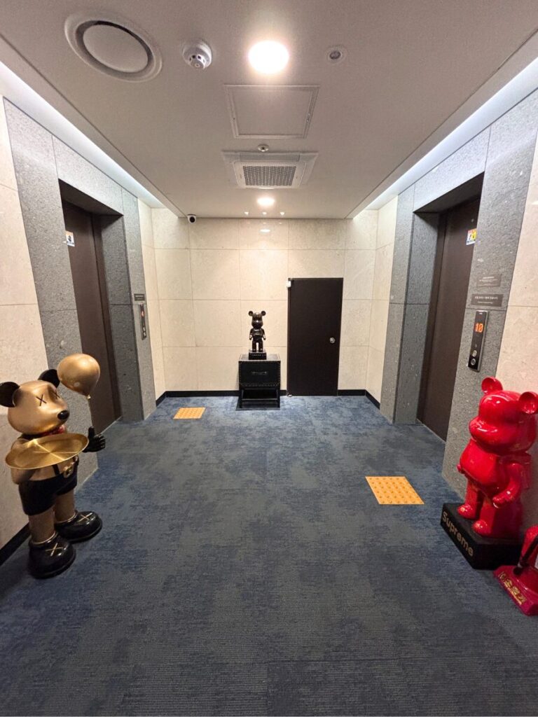 JNパークホテルのエレベーターホール