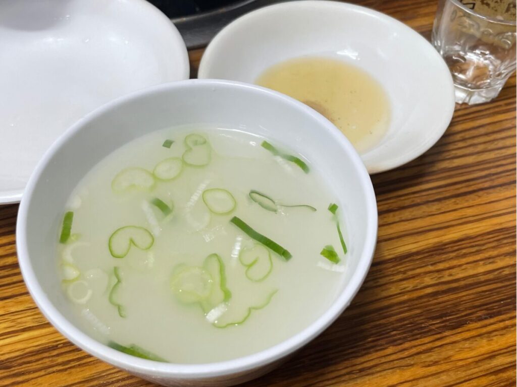 百済精肉店のサービスのスープ