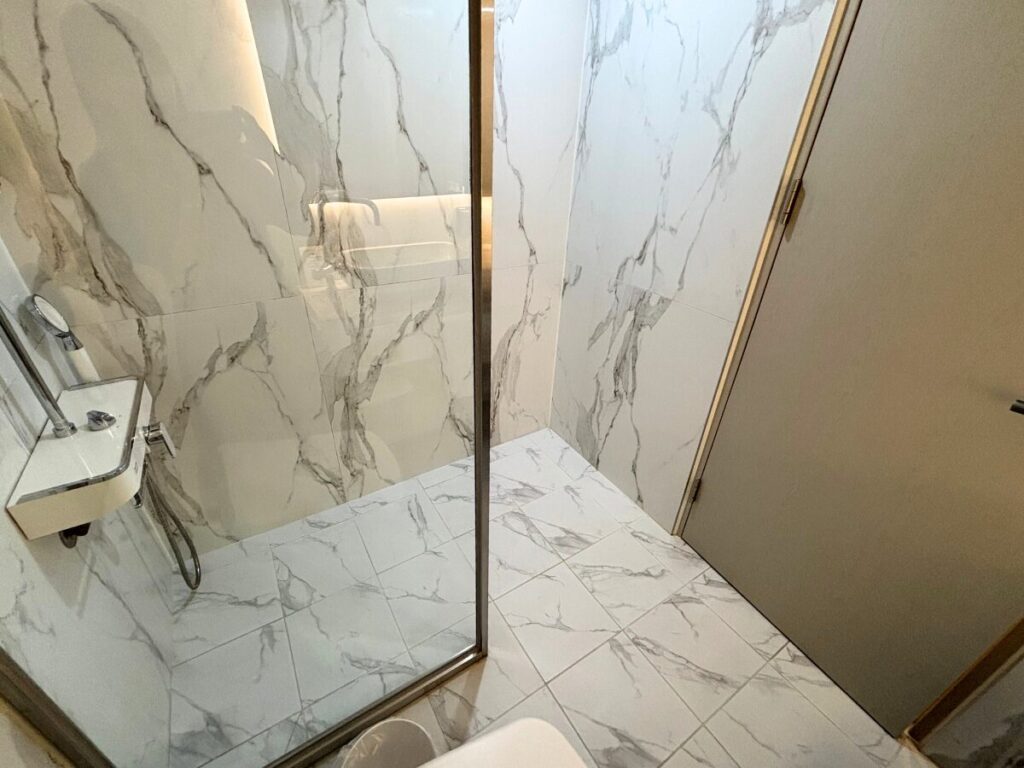 ホテルエリエナ(HOTEL ELIENA)のシャワースペース