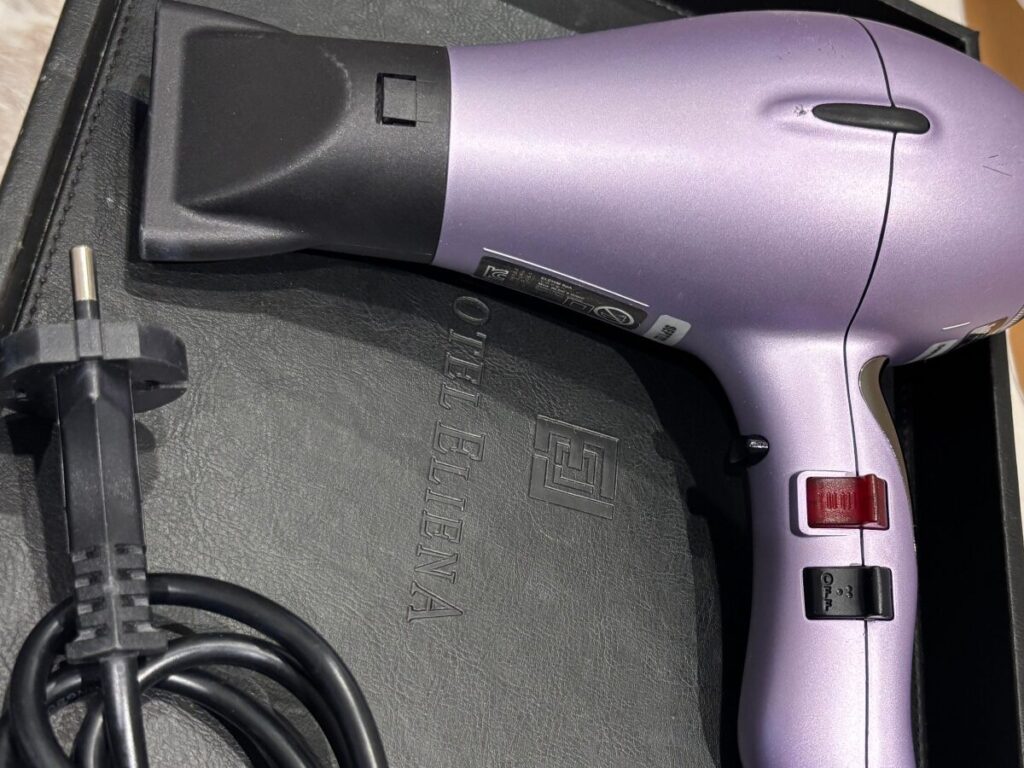 ホテルエリエナ(HOTEL ELIENA)のドライヤー