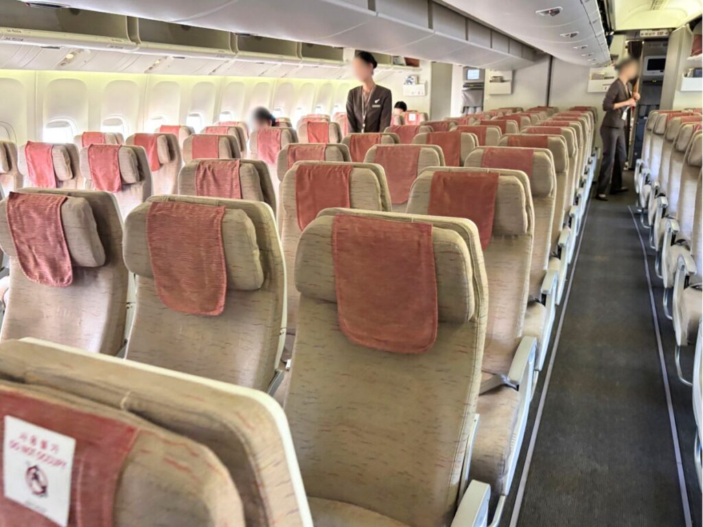 仁川空港のアシアナ航空の機内座席