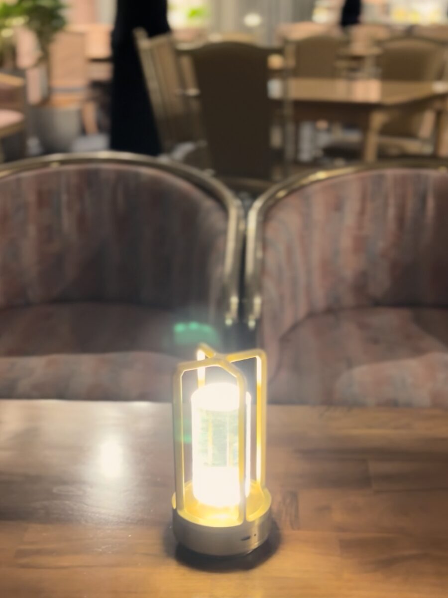 メルキュール福岡宗像リゾート＆スパの夜のラウンジ