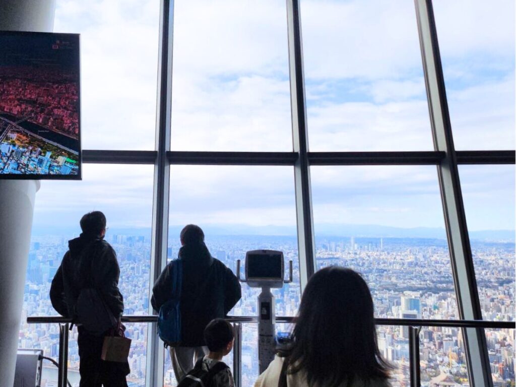 東京スカイツリー展望デッキからの圧巻の景色