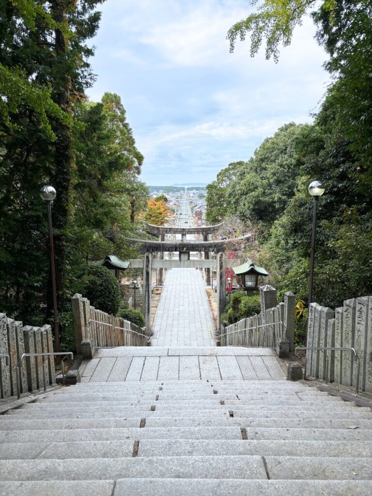 宮地嶽神社の光の道