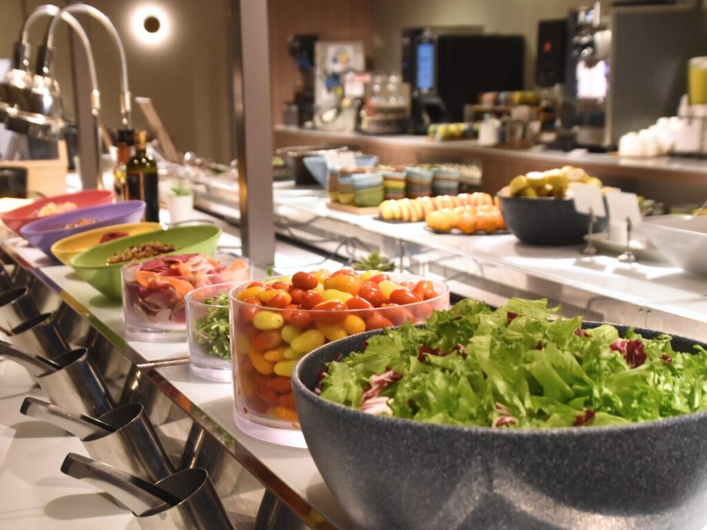 メルキュール福岡宗像リゾート＆スパ｜朝食ビュッフェのサラダ