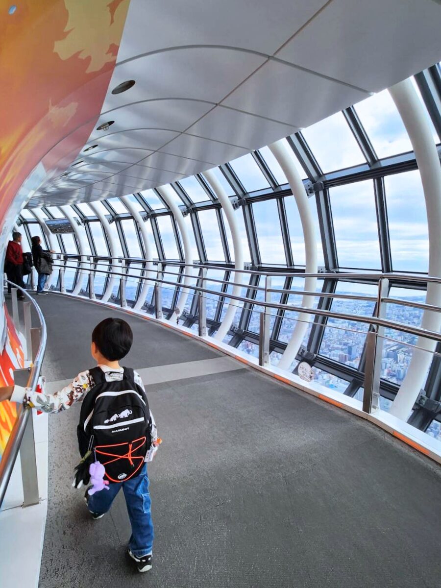 東京スカイツリーの天望回廊へ