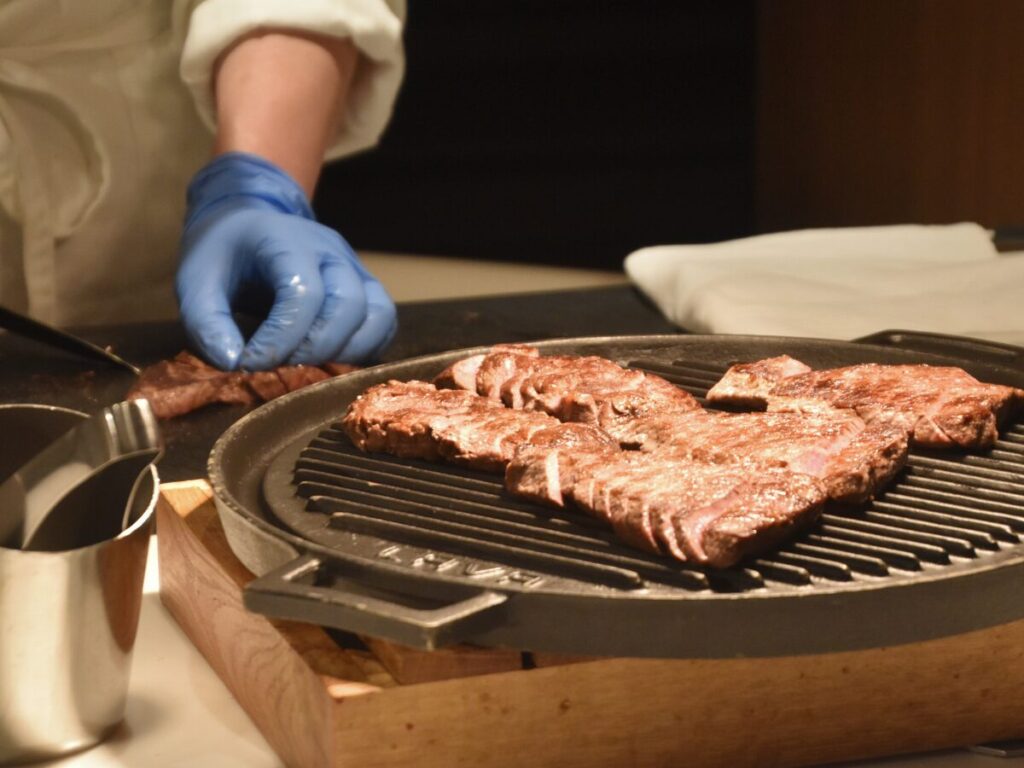 メルキュール福岡宗像リゾート＆スパ｜夕食ビュッフェの宗像牛ステーキ