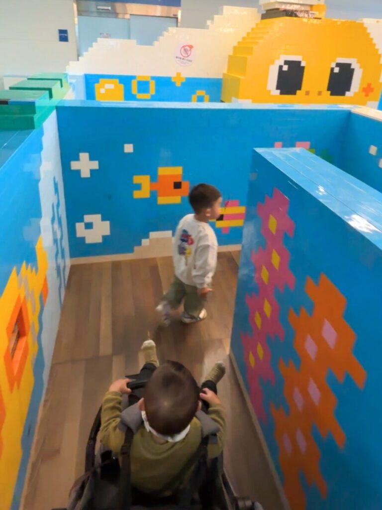 仁川空港第1ターミナルのキッズスペース内の迷路(11番ゲート付近)