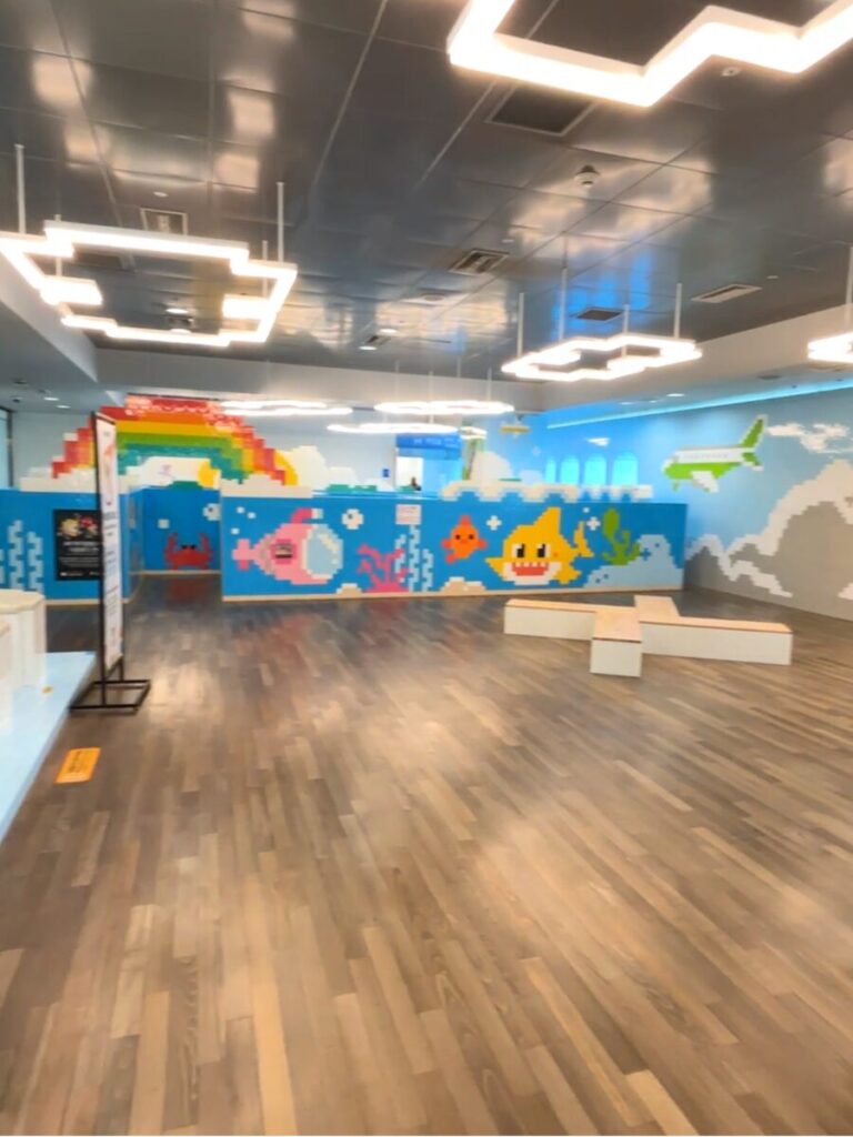 仁川空港第1ターミナルのキッズスペース裏