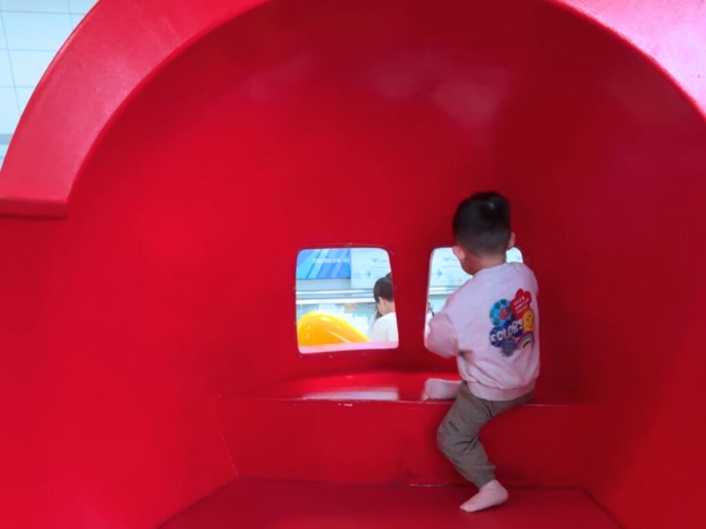 仁川空港第1ターミナル9番ゲート付近のキッズスペース
