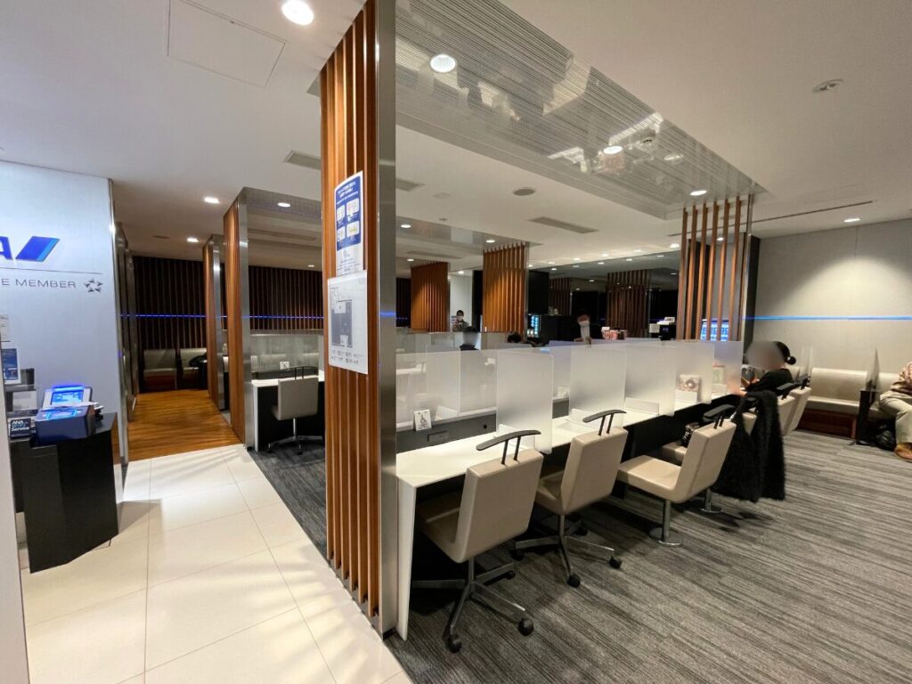 小松空港のANAラウンジ