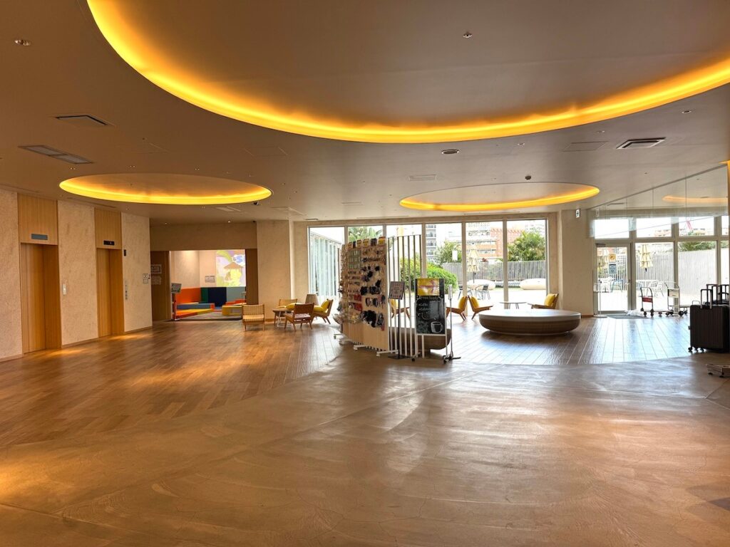 東急ステイ沖縄那覇のロビー