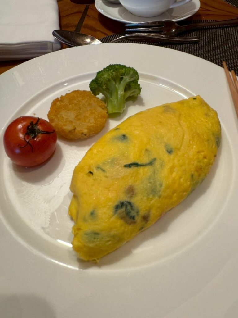 フォーシーズンズホテル京都の朝食のオムレツ
