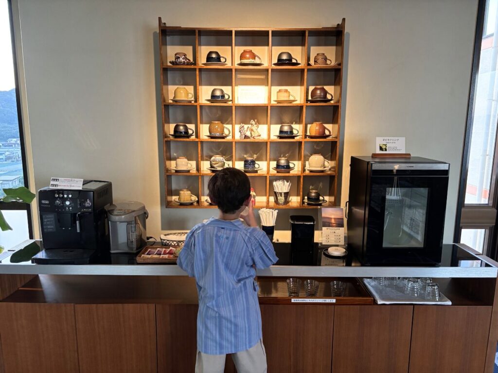 アオアヲナルトリゾート「アオアヲフロアサービス」のラウンジ