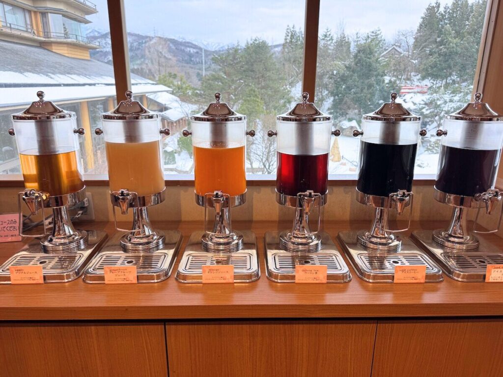 白玉の湯 華鳳ラウンジのおしゃれなソフトドリンク