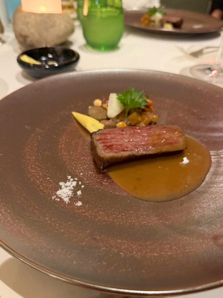 アオアヲナルトリゾートのフレンチレストラン「フォーシーズン」でのディナー