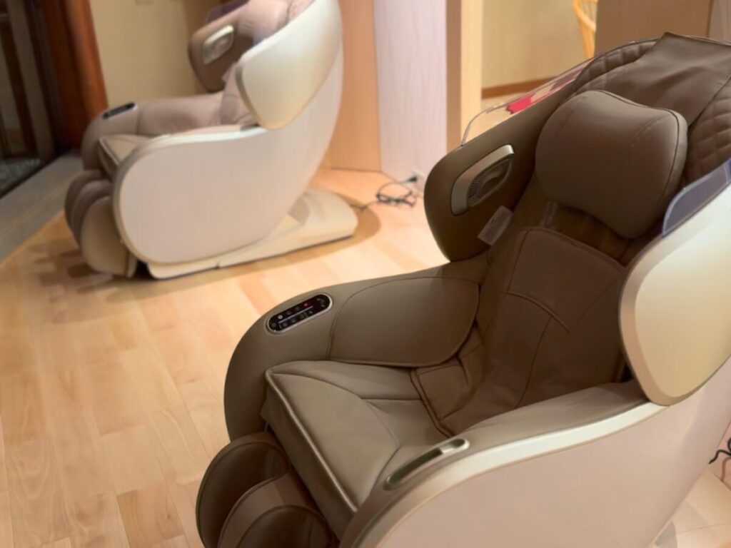 白玉の湯 華鳳 大浴場のお休み処にあるマッサージチェア