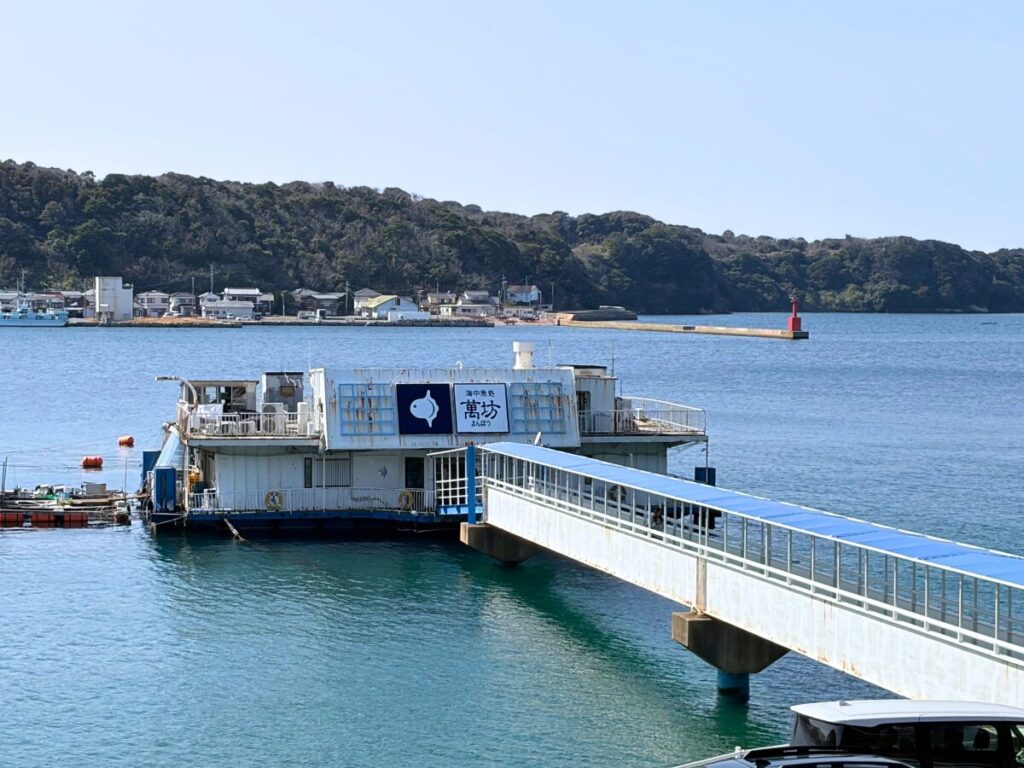 呼子萬坊の海中レストラン