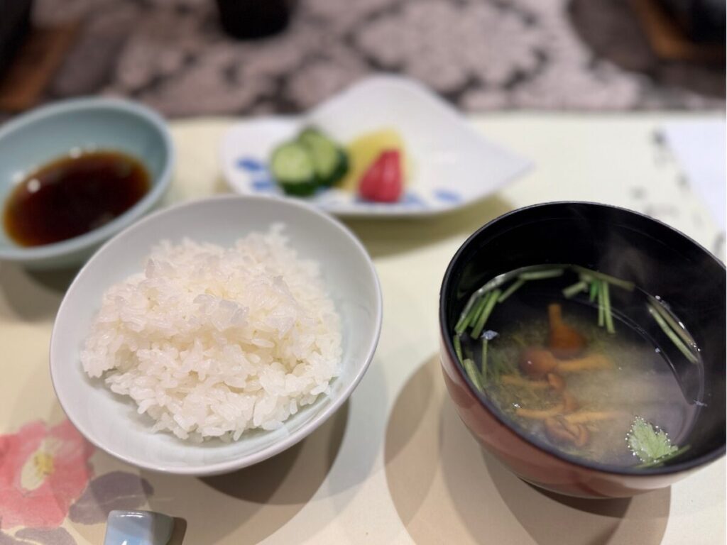 白玉の湯 華鳳夕食のつやつやの白米