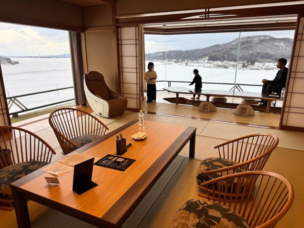 白玉の湯 華鳳|8階デラックス和室