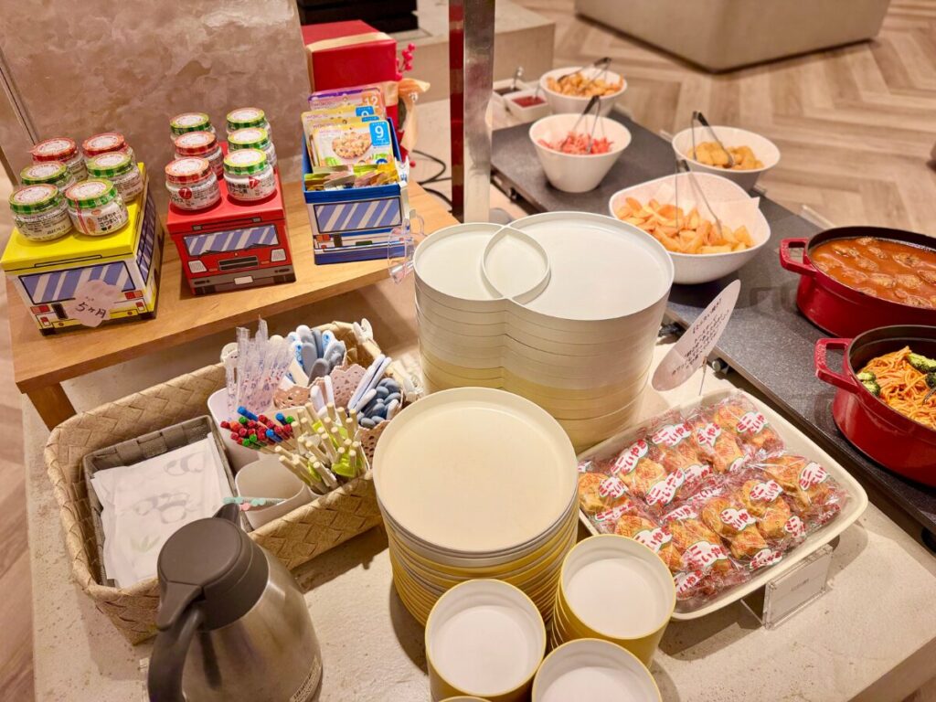 亀の井ホテル 筑波山の夕食ビュッフェの離乳食・キッズカトラリーなど