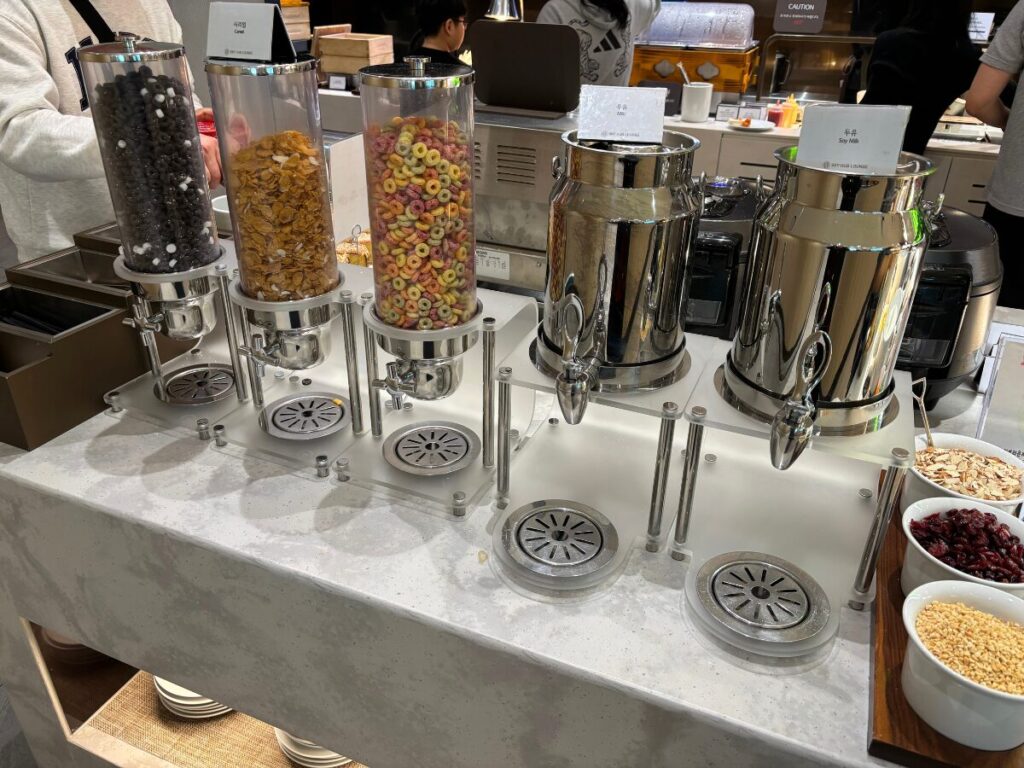 仁川空港第2ターミナルのスカイハブラウンジのシリアル