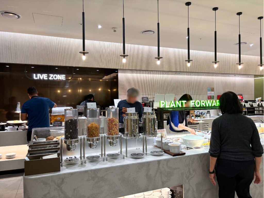 仁川空港第2ターミナルのスカイハブラウンジのビュッフェ